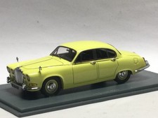 NEO 1:43 Jaguar 420 Yellow 1966-68 Art. Nr: 43921