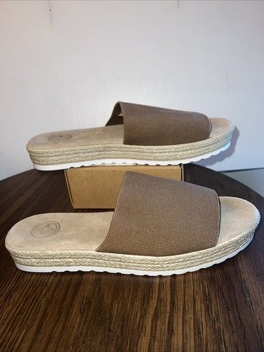 CHARLESTON SHOE CO. Slip On Tan Color Worn Twice. SIZE 11
