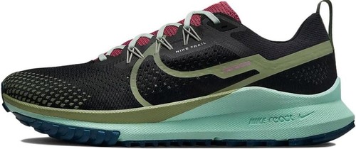 Nike React Pegasus Trail 4 Black Magic Ember Vivid Purple  display picture 1
