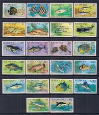 ST VINCENT-QE11 1975 FISH SET OF 22.SG 422-443.LIGHT MOUNTED MINT.