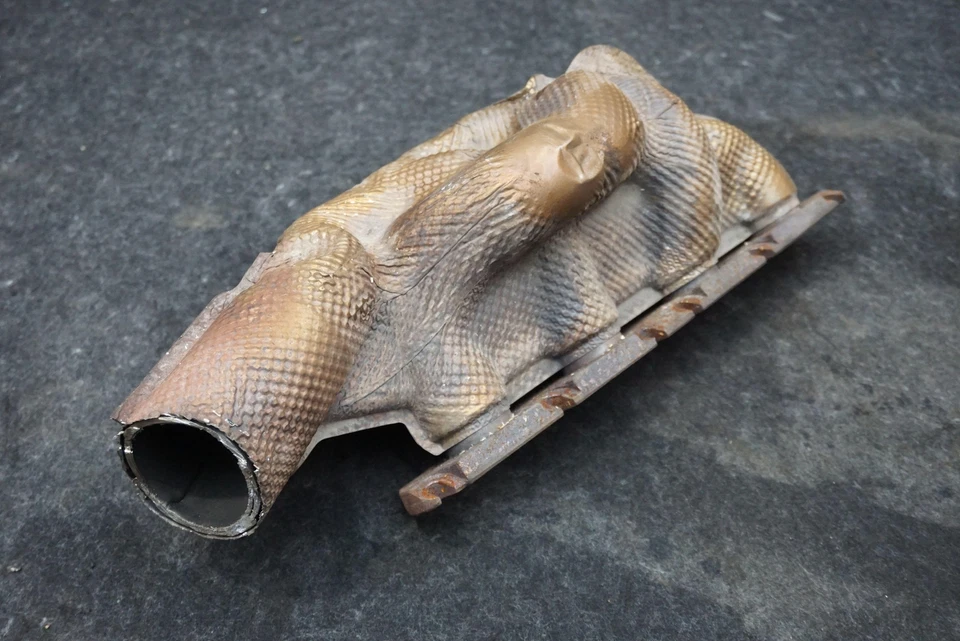 Colector de escape trasero izquierdo OEM 420251211DX Audi R8 tipo 42 4,2 L V8 2011-13 *Nota Foto 2 de 4