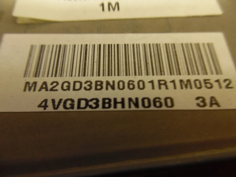 Estuche inferior para computadora portátil Sony Vaio VPCS111FM PCG-51211L P/N 4VGD3BHN060 Foto 4 de 4