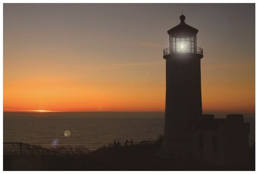 LED CANVAS PRINT STARRY NIGHT SKY TREE SUNSET LIGHTHOUSE SEAFRONT RED SKY DAWN - Picture 7 of 8