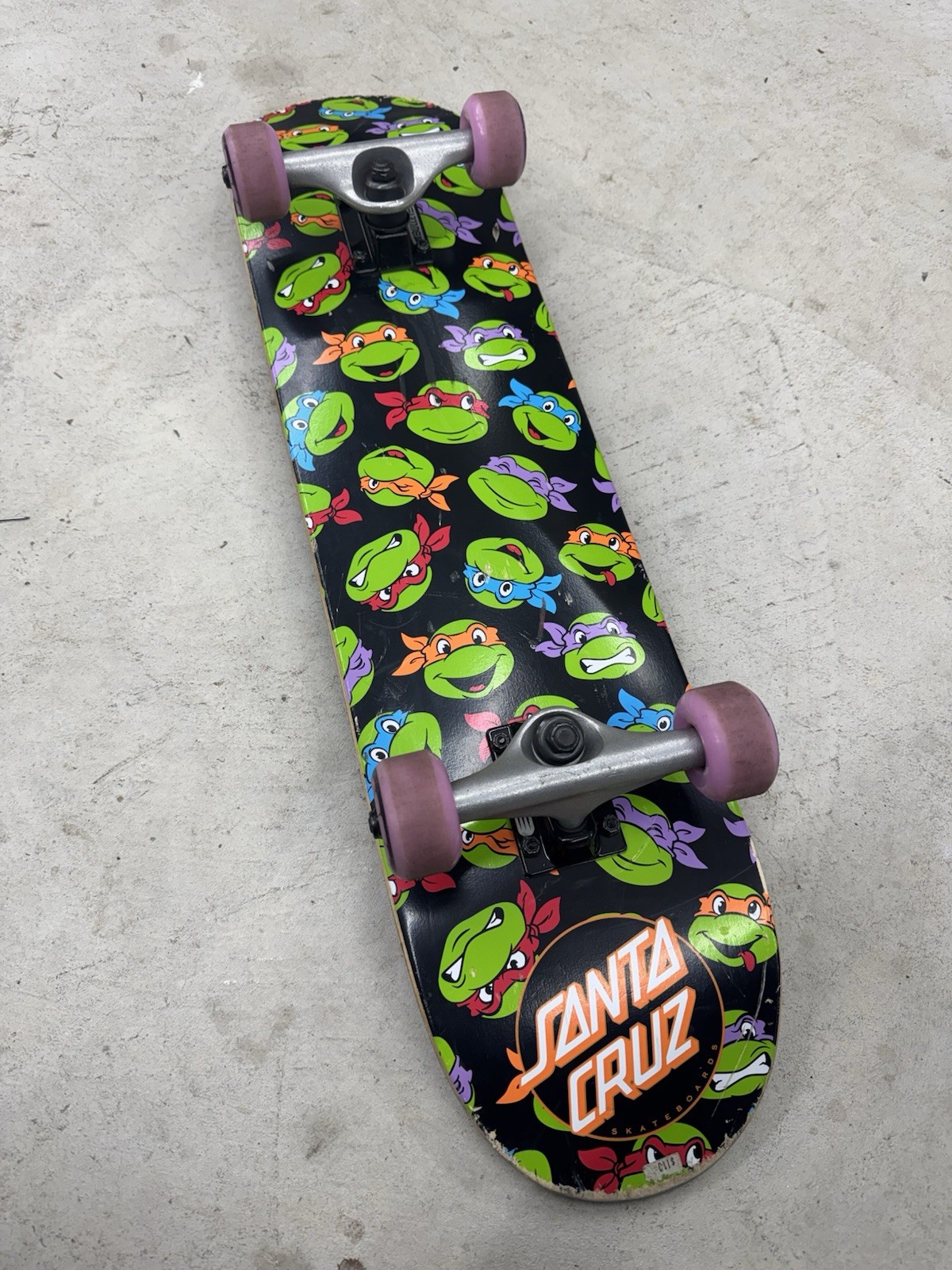 SANTA CRUZ TMNT ALLOVER TURTLE SKATEBOARD COMPLETE-7.25