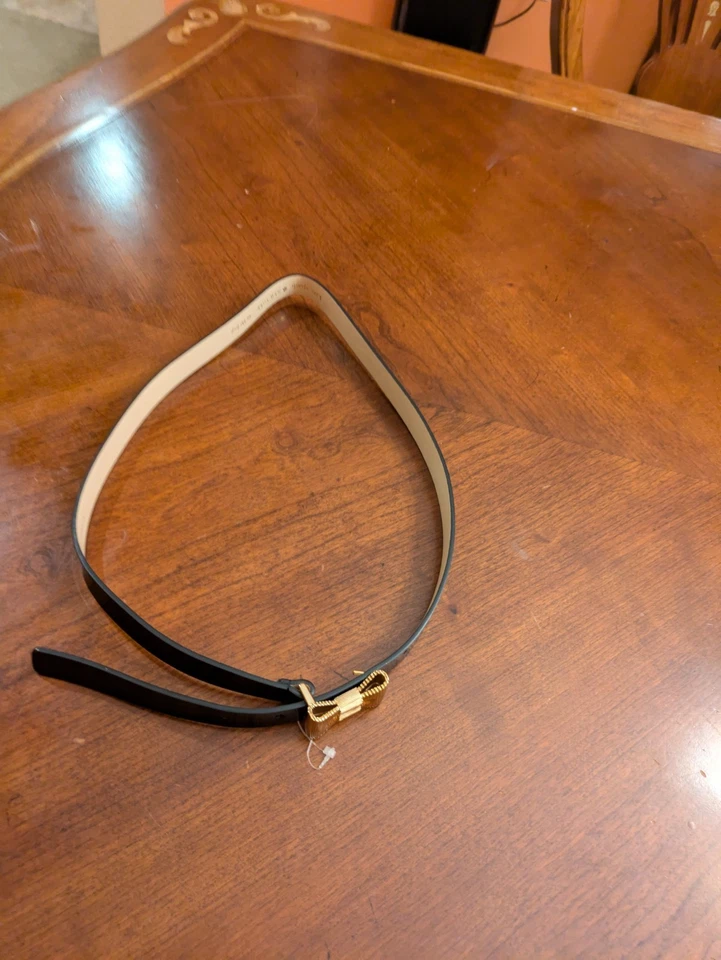 Cinturón con lazo Kate Spade de cuero genuino negro talla S  Foto 3 de 4