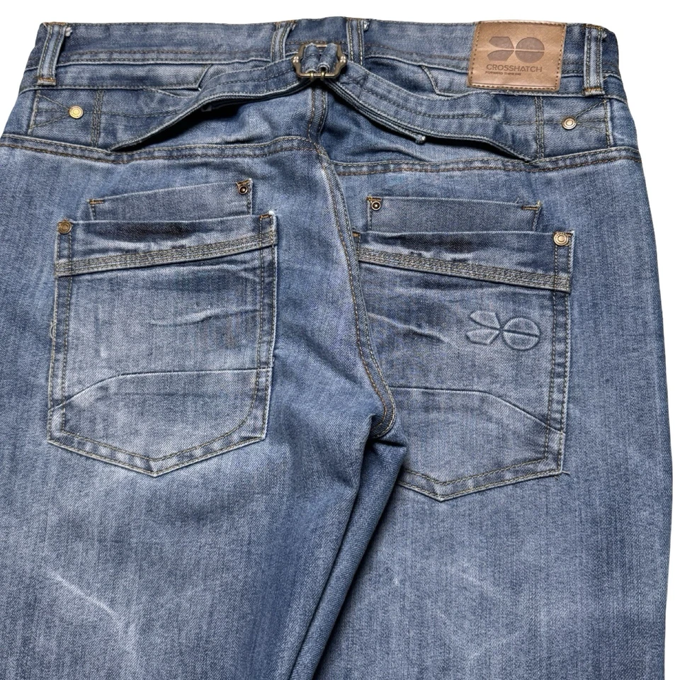 Pantalones de mezclilla Y2K Crosshatch hebilla trasera lavado claro relajados 32 X 30 Foto 2 de 4