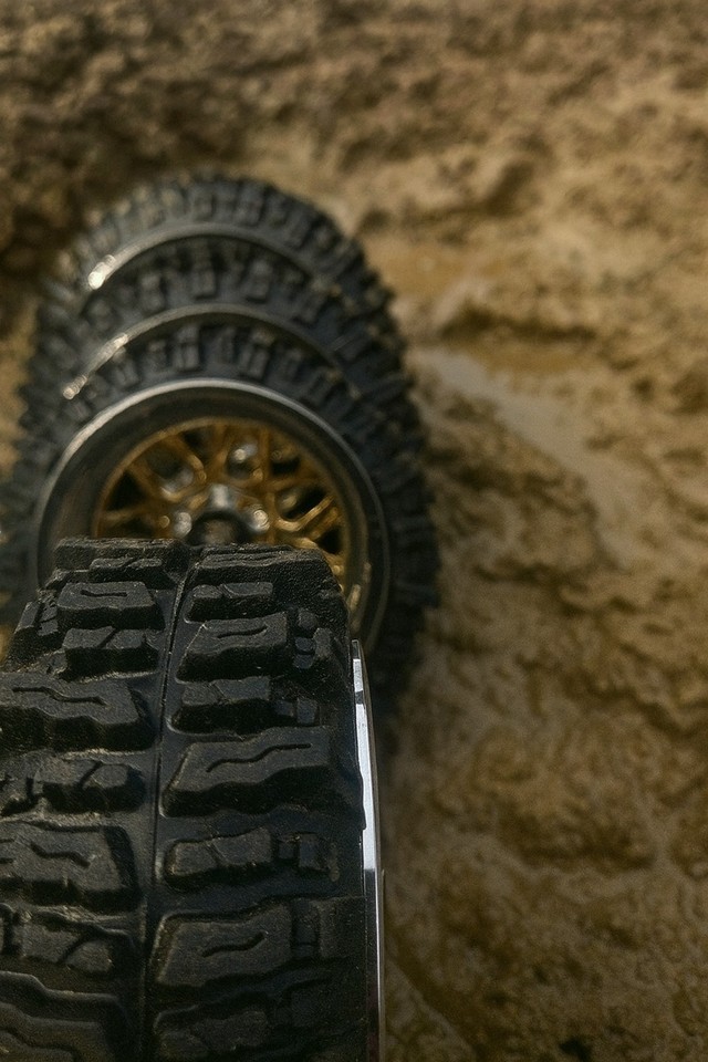 Vrips Rims 1.9 Deep dish rims with low profile mud grips/ Traxxs 1:18 scale 1:10 ...