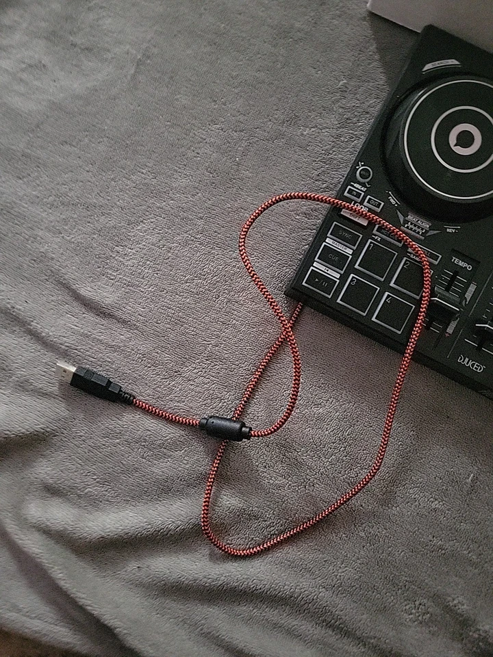 Hercules DJControl Impulse 200 DJ Controller Pre-owned - Image 2 of 4