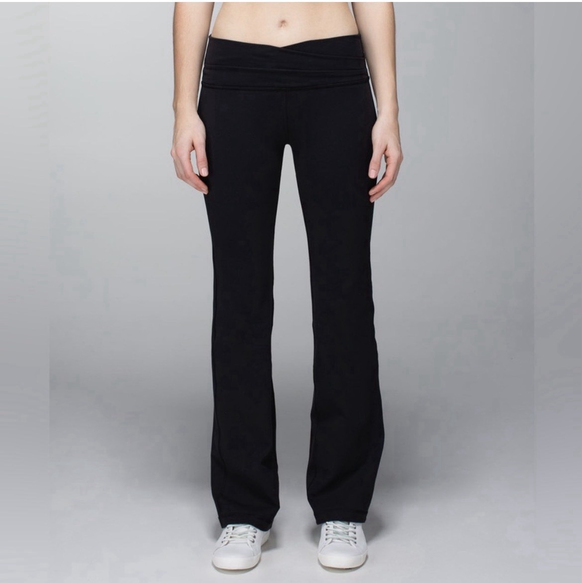 Lululemon Black Astro Yoga Pants Crossover Waste Women’s Size 10