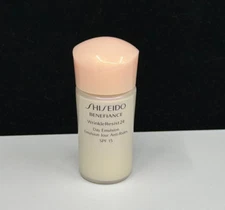 NEW Shiseido Benefiance WrinkleResist 24 Day Emulsion SPF 15 0.5fl oz NW-O