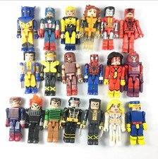 Random Lot 10pcs Marvel Universe Avengers Exc...