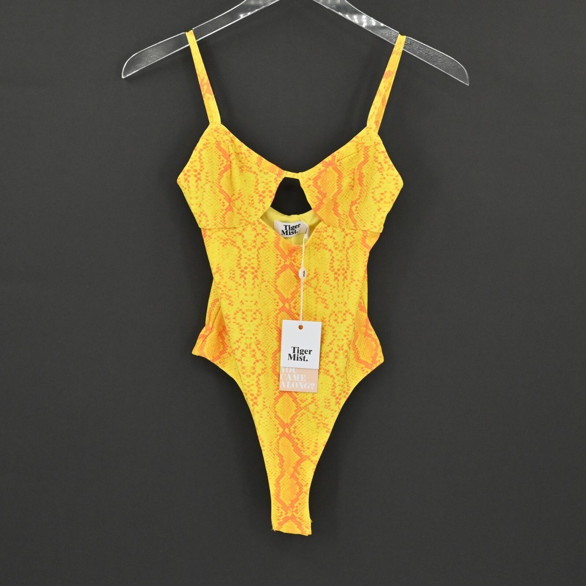 Yellow Rat ダークグレー水着 Mustard Yellow Racerback Sports Bra for Women, High Impact