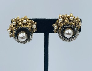 Authentic Miriam Haskell Vintage Faux Pearl Gold Plated Rare Birds Nest Clip Earrings