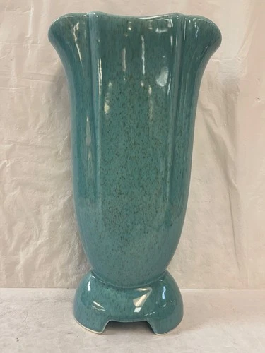 Red Wing Pottery USA B-2201 Flecked Teal Turquoise Glazed Ceramic Vase