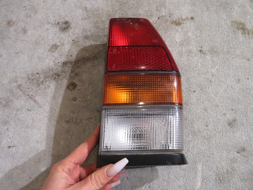 VW Polo 86c Steilheck rechts Rücklicht Rückleuchte 867945112B