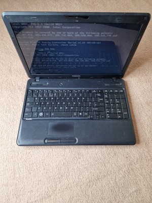 Toshiba Satellite C660-10T Laptop Celeron Dual-Core T3500 2,1GHz 4gb Ram defekt