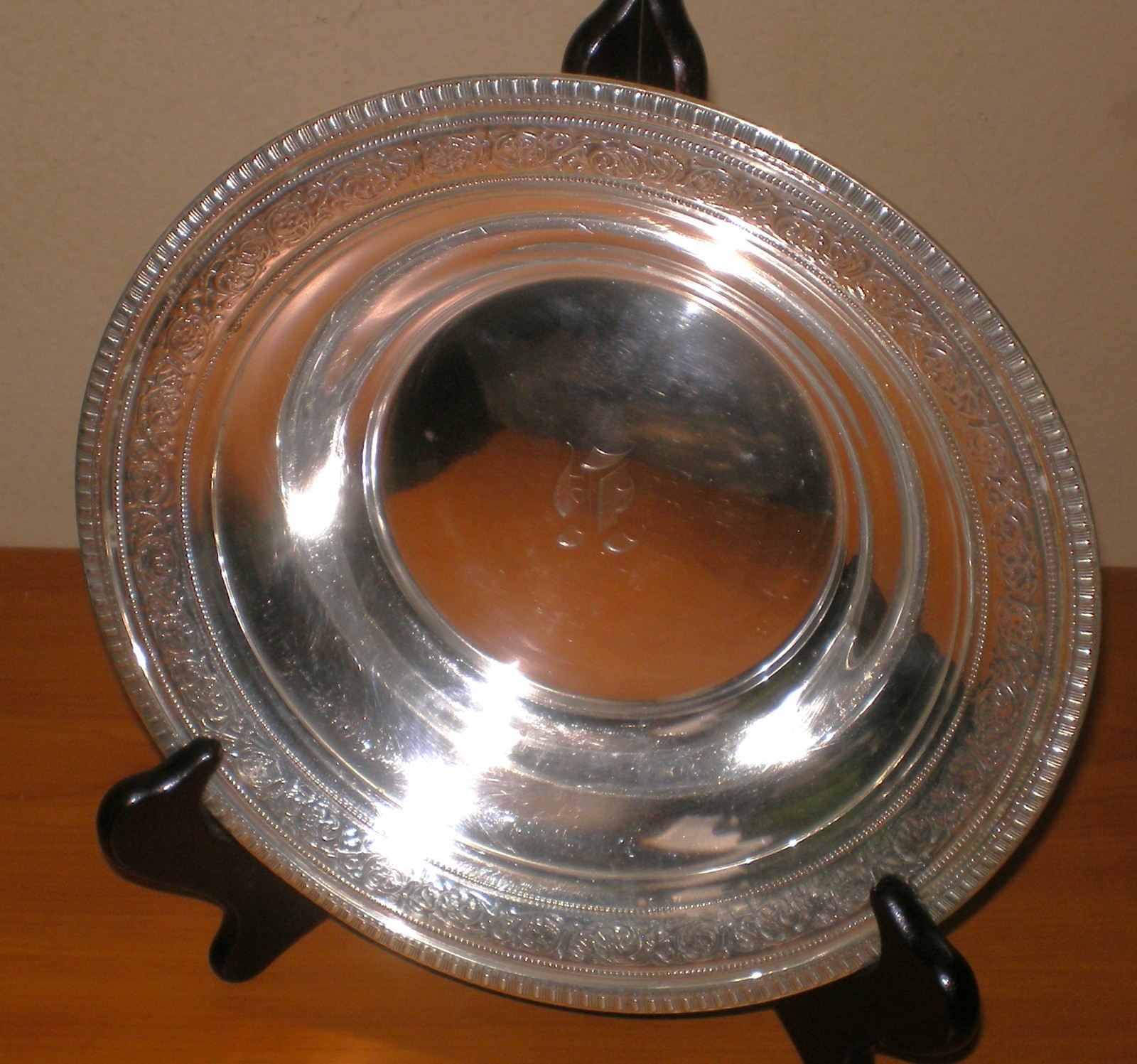 Vintage Sterling Silver Centerpiece Bowl w/ Ornate Floral Rim ~ 9" ~~ 185 grams