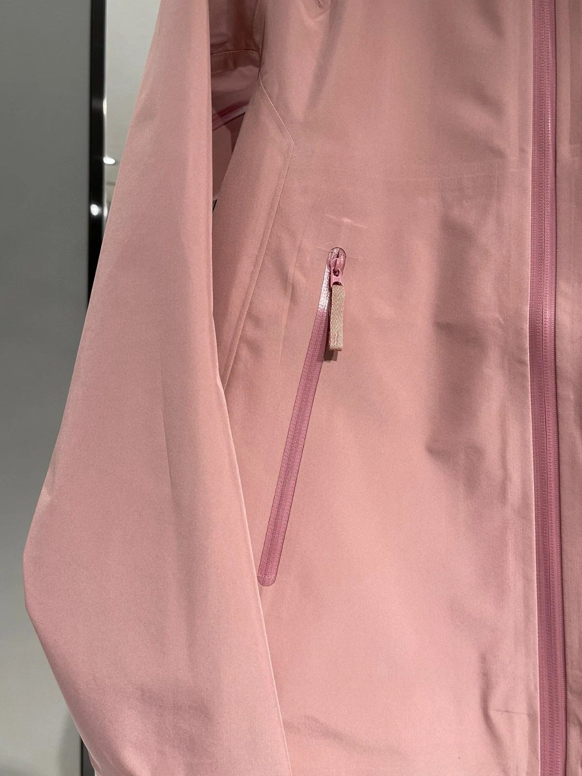 Unisex ARC Beta LT Coat Windproof Camping Outdoor Pink Travel Jackets - product detail image 6