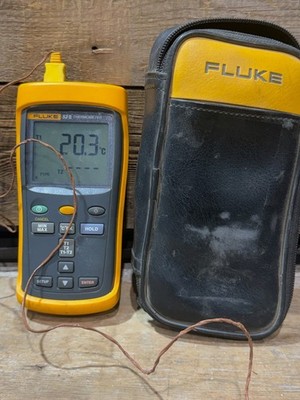 Fluke, 52 II Thermometer, Digital, with Carrying Case, T & W