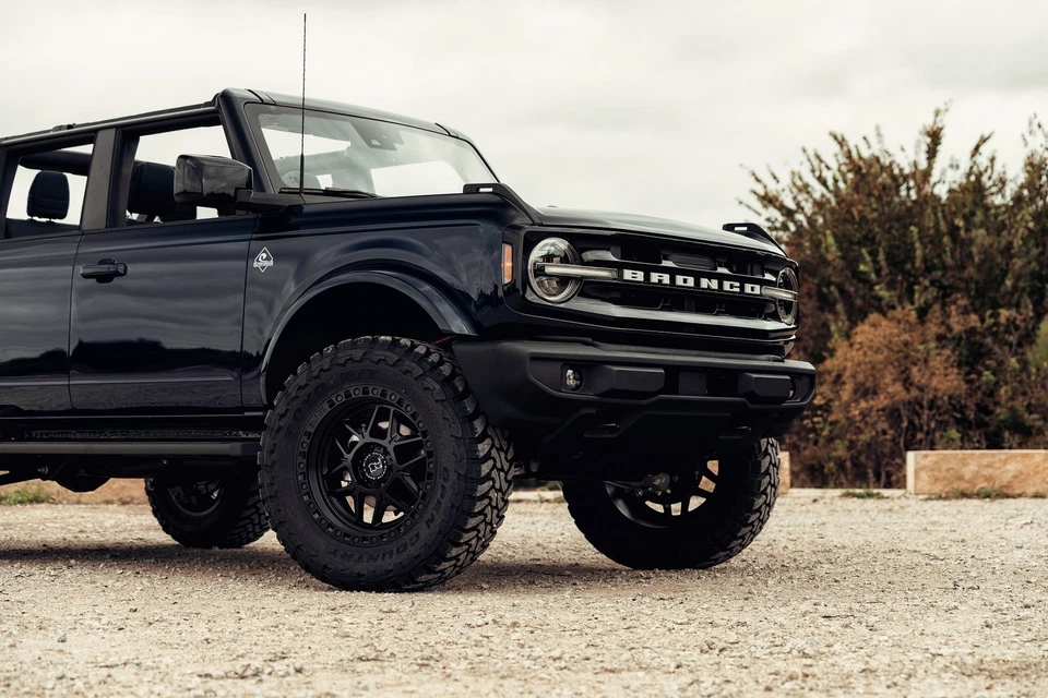 Rueda negra mate de 18" Rhino Kelso 18x9 5x5,5 de 0 mm para llanta de camioneta Dodge Ram Foto 4 de 4