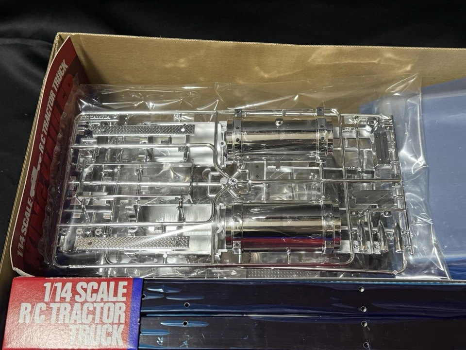 TAMIYA Vintage 1/14 R/C Truck King Hauler Metallic Special #56308 Made in Japan - Image 4 of 4