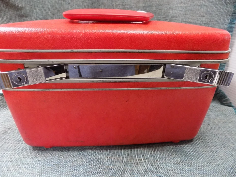 VTG Samsonite Red SILHOUETTE Train Cosmetic Makeup Travel Overnight Case - Image 3 of 4