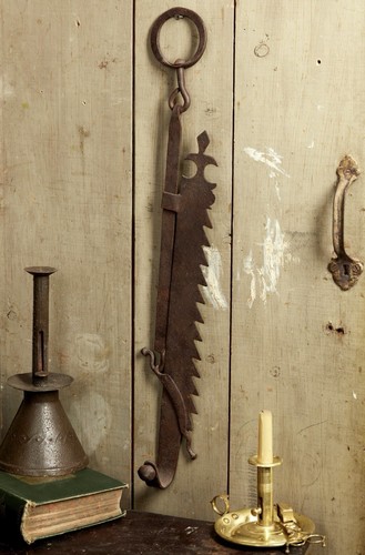 SUPERB 18th C. AMERICAN SAWTOOTH WROUGHT IRON HEARTH TRAMMEL