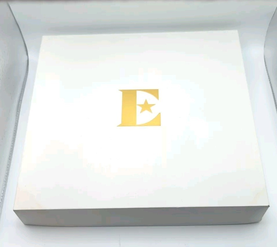 Elton John - Farewell Yellow Brick Road VIP Tour Memory Box Set
