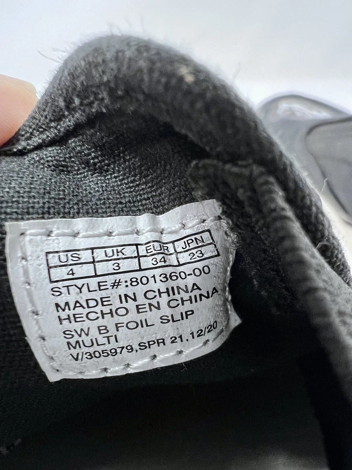 Zapatos sin cordones Gap Kids Star Wars Darth Vader niños talla 4 Foto 3 de 4