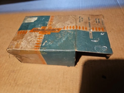 NOS GM 986533 DOOR TOP MIRROR LH DRIVERS SIDE