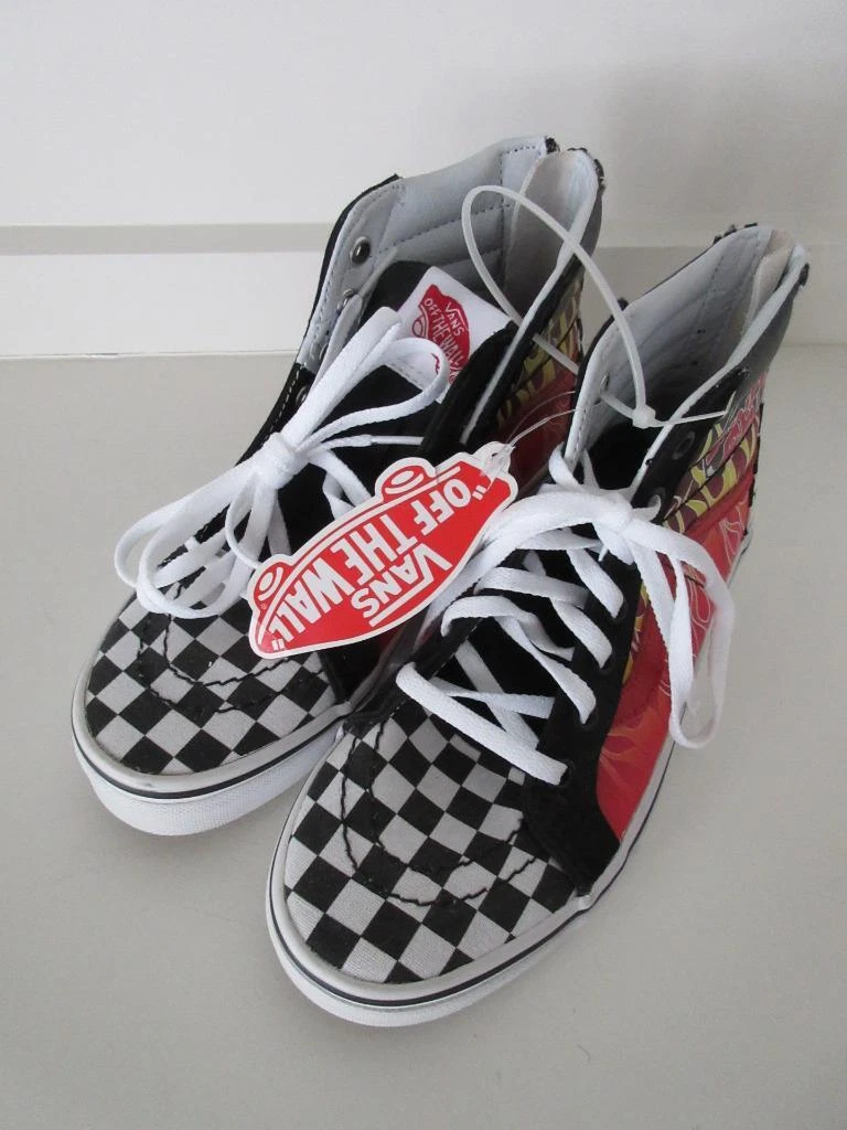Checkerboard with cheap flames