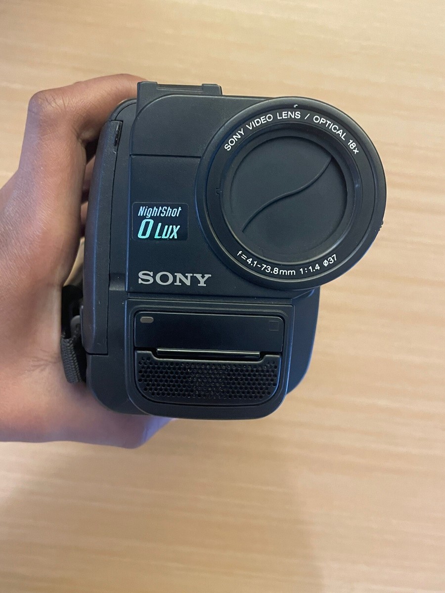 Sony Handycam CCD-TRV16 Video8 Camera Camcorder with Camera Sony Handycam CCD-TRV16 Video8 Camera Camcorder with Camera