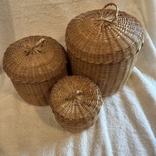Three-Piece Wicker Basket Set. Nesting. Hinged Lids. Good Condition.