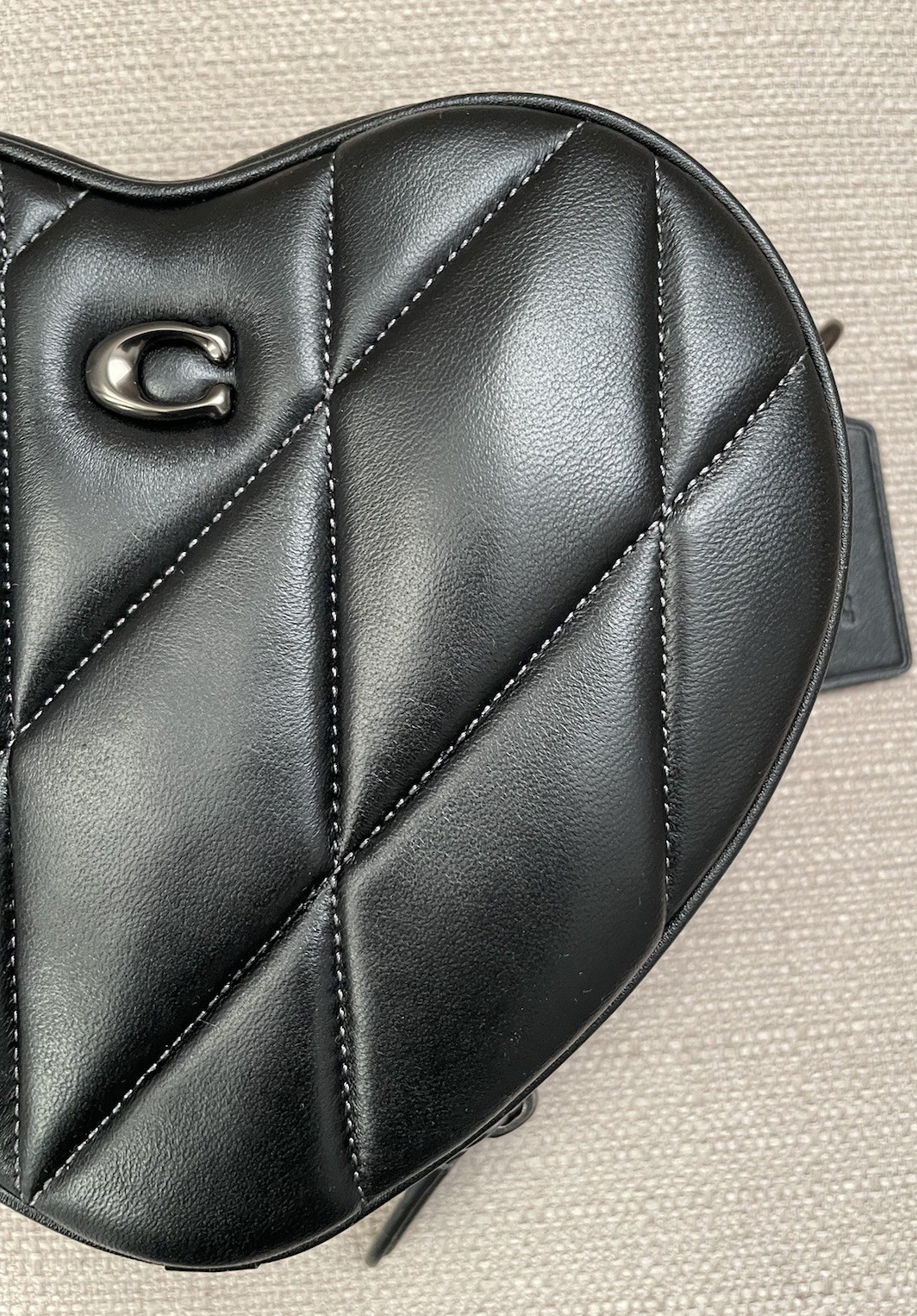Coach Heart Crossbody With Quilting in colour black NWT Authentic Style CE725 image 4
