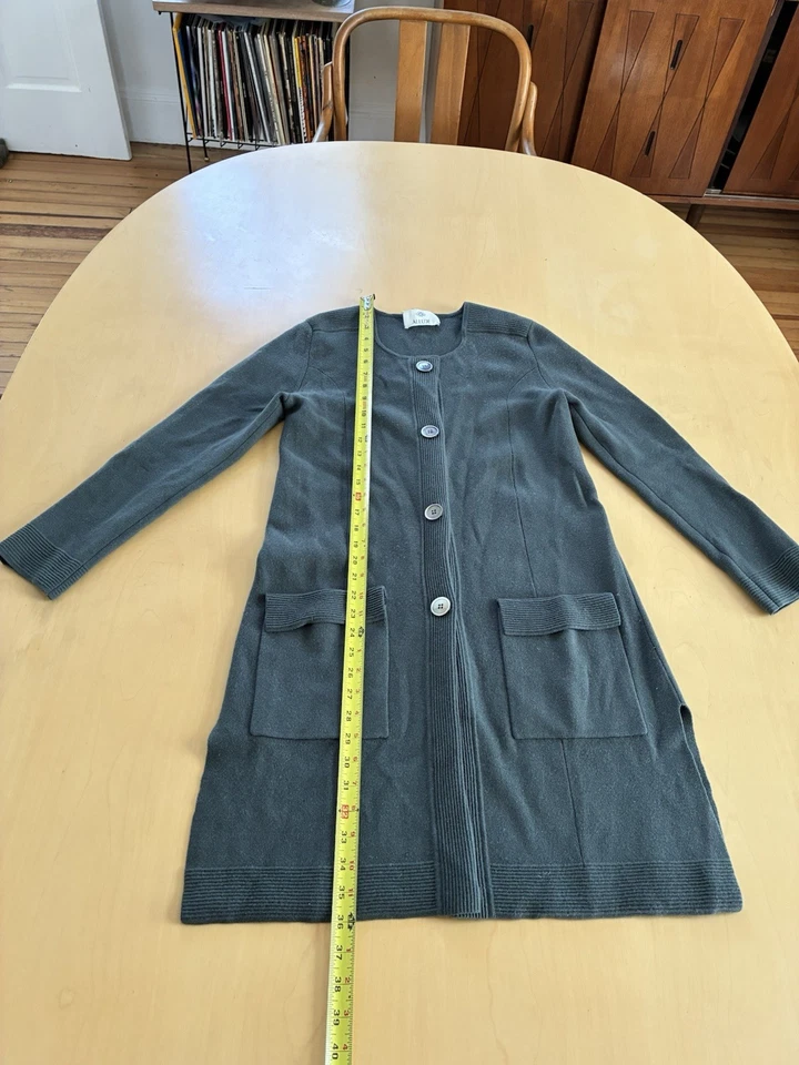 女式 Allude 羊绒灰色纽扣开衫毛衣 S 码 — 第 3/4 张图片