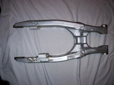 YZ250 2000 BRAZO OSCILANTE 1999-2001 YZ 250 YZ 125 CUADRO BRAZO OSCILANTE SUSPENSIÓN DE CHOQUE Foto 4 de 4