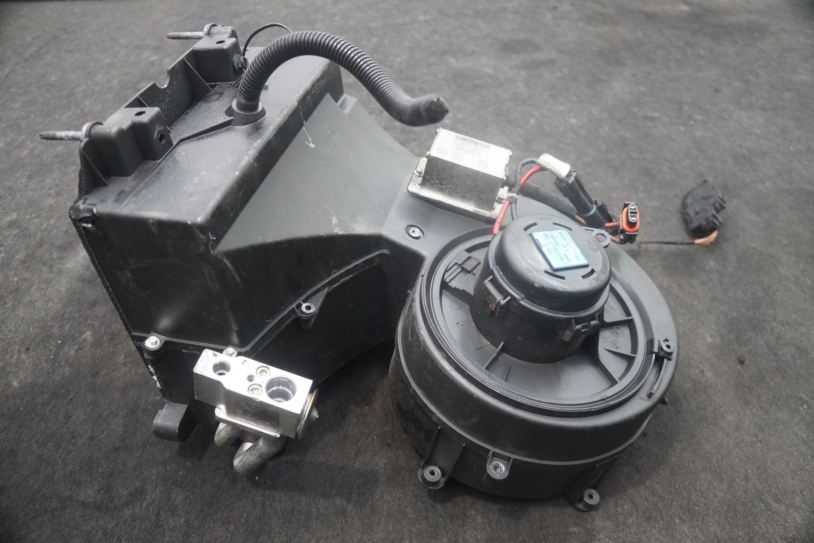 HVAC Blower Motor Fan Box Evaporator Core Assembly OEM McLaren 650S 2015