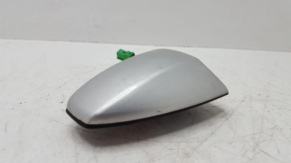 Antena montada no teto 2007 08 09 10 11 12 13 14 15 16 17 Nissan Altima - Imagem 2 de 4