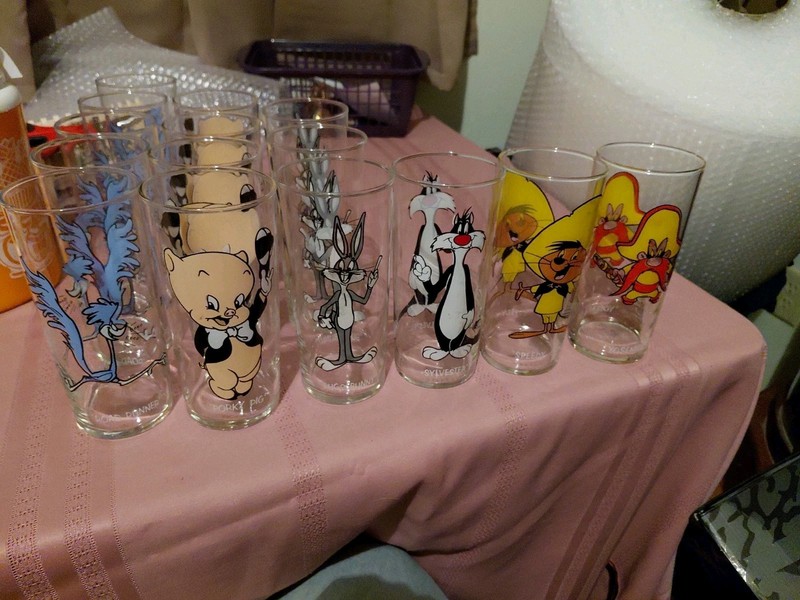 vintage pepsi looney tunes glasses 1973 Set Of 15 Glasses