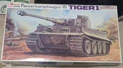 Bandai 1/15 Tiger I RC Tank   Vintage Rare Kit   Motorized Radio Control   New i