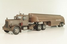 Peterbilt 281 with trailer fuel tanker 1955, movie Duel, rusty, TTR038, IXO 1:43