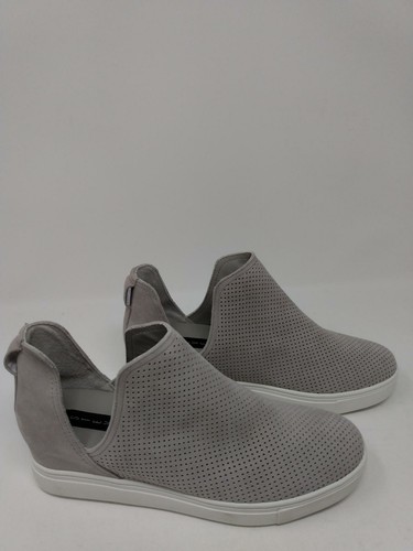 motion control running shoes