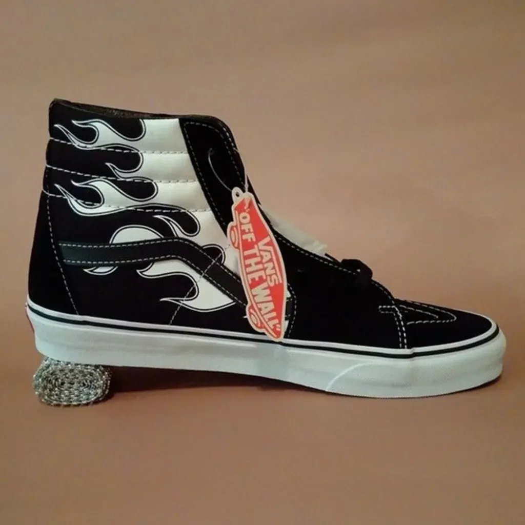 Vans sk8 hi white clearance flame