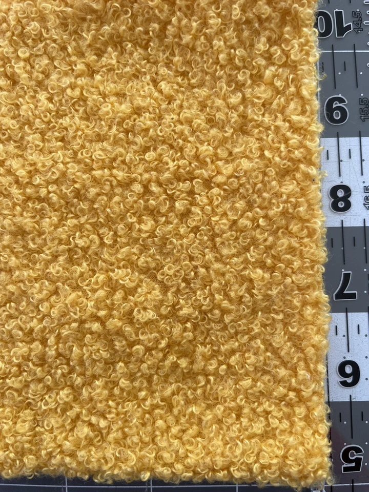 "Casa de muñecas amarilla Boucle de peluche de una pieza artesanía suave elástico juguete de peluche 12""x12""" Foto 2 de 3