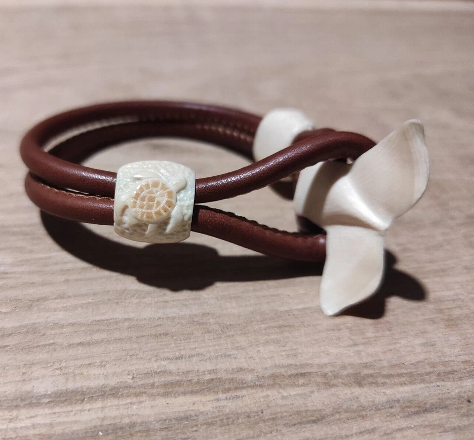 Whale tail Leather bracelet Nautical unisex bracelet Mermaid tail Fish tail - Image 2 of 4