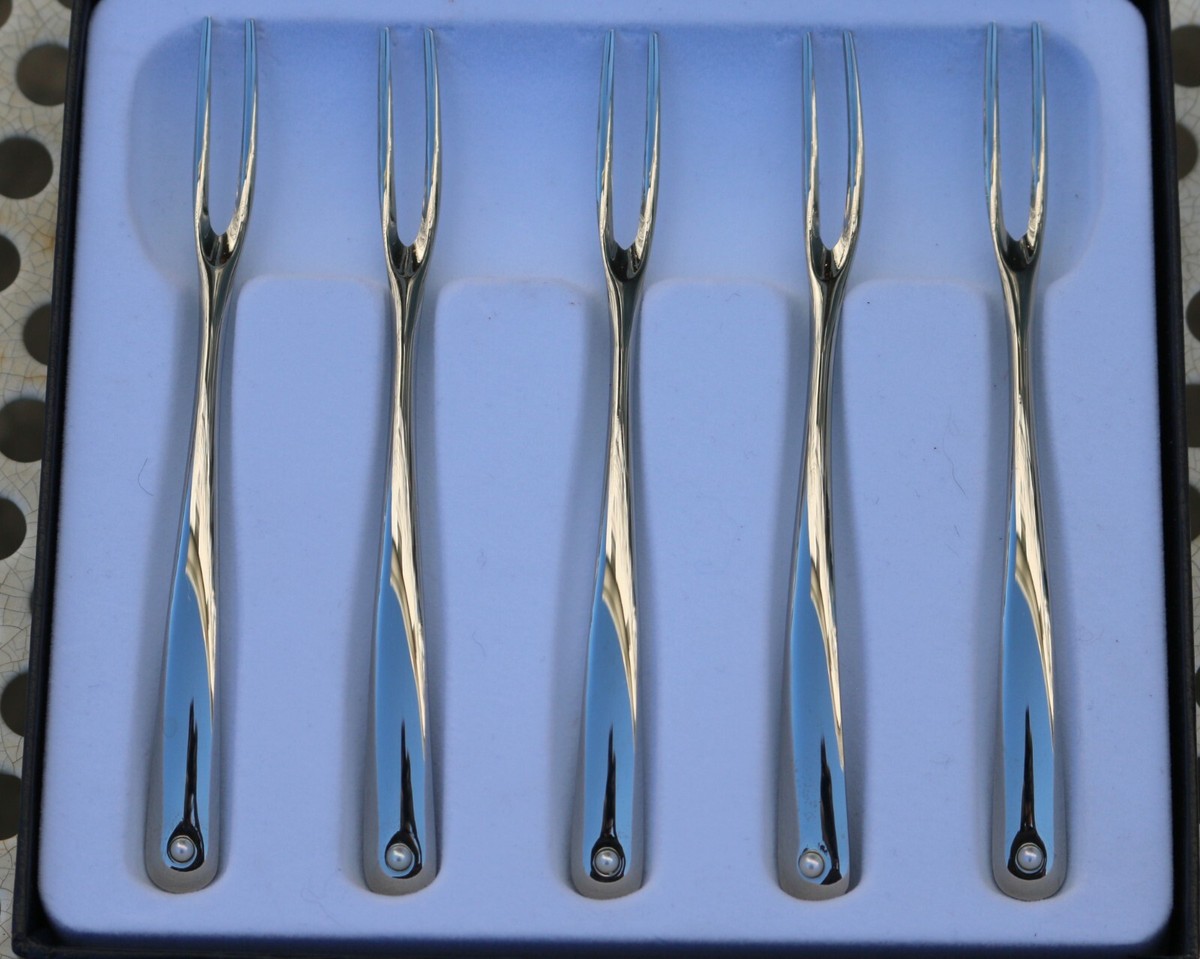 MIKIMOTO 半貴石　フォーク　5本セット Authentic MIKIMOTO International Set Of Five Oyster Forks Pearl