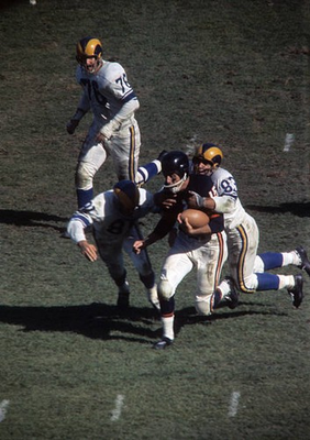 #ad Chicago Bears Ed Brown rushing under pressure vs Los Angeles Rams Old Photo AU $9.00