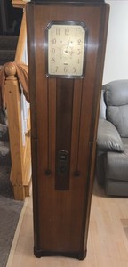 ORIGINAL ART DECO WESTINGHOUSE WR-16  "COLUMNAIRE” GRANDFATHER CLOCK RADIO