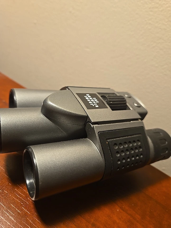 Sharper Image 10x25 Camera Binoculars - Image 4 of 4