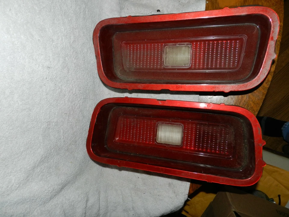 Chevy Chevelle Malibu 1974 clásico luces traseras luces de freno par de lentes Foto 3 de 3